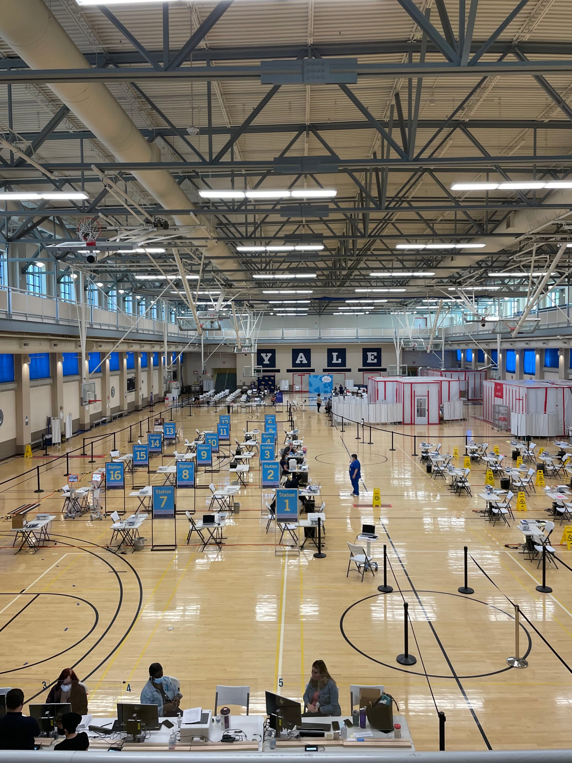 covid vacccination site, Lanman center at Yale